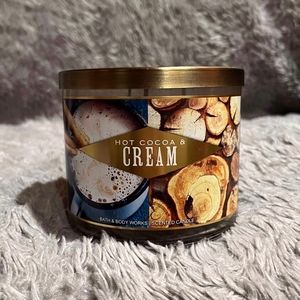 Bath and Body Works Hot Coco and Cream Candle